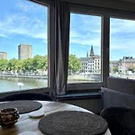 Le 180 Escapade Face A La Meuse * Liège