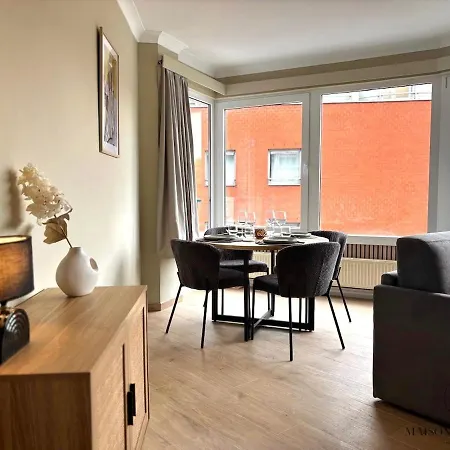 Le 180 Escapade Face A La Meuse リエージュ